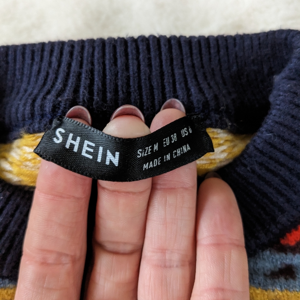 🌷3/15🌷 NWOT Shein Cropped Sweater Size M - Picture 2 of 6